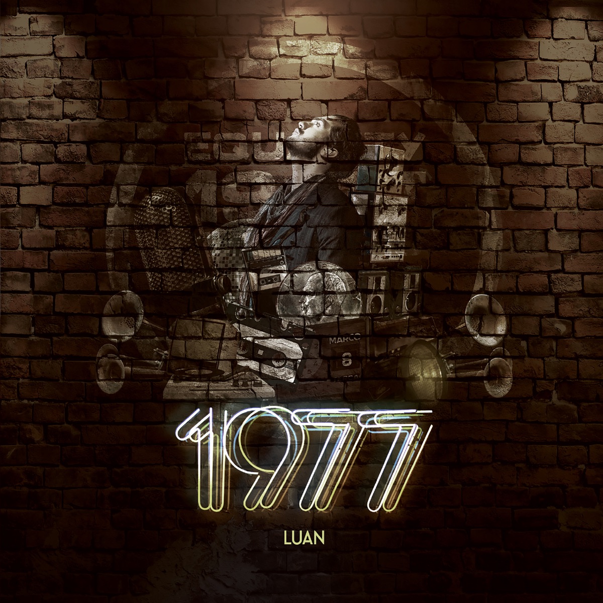 1977 by Luan Santana album cover