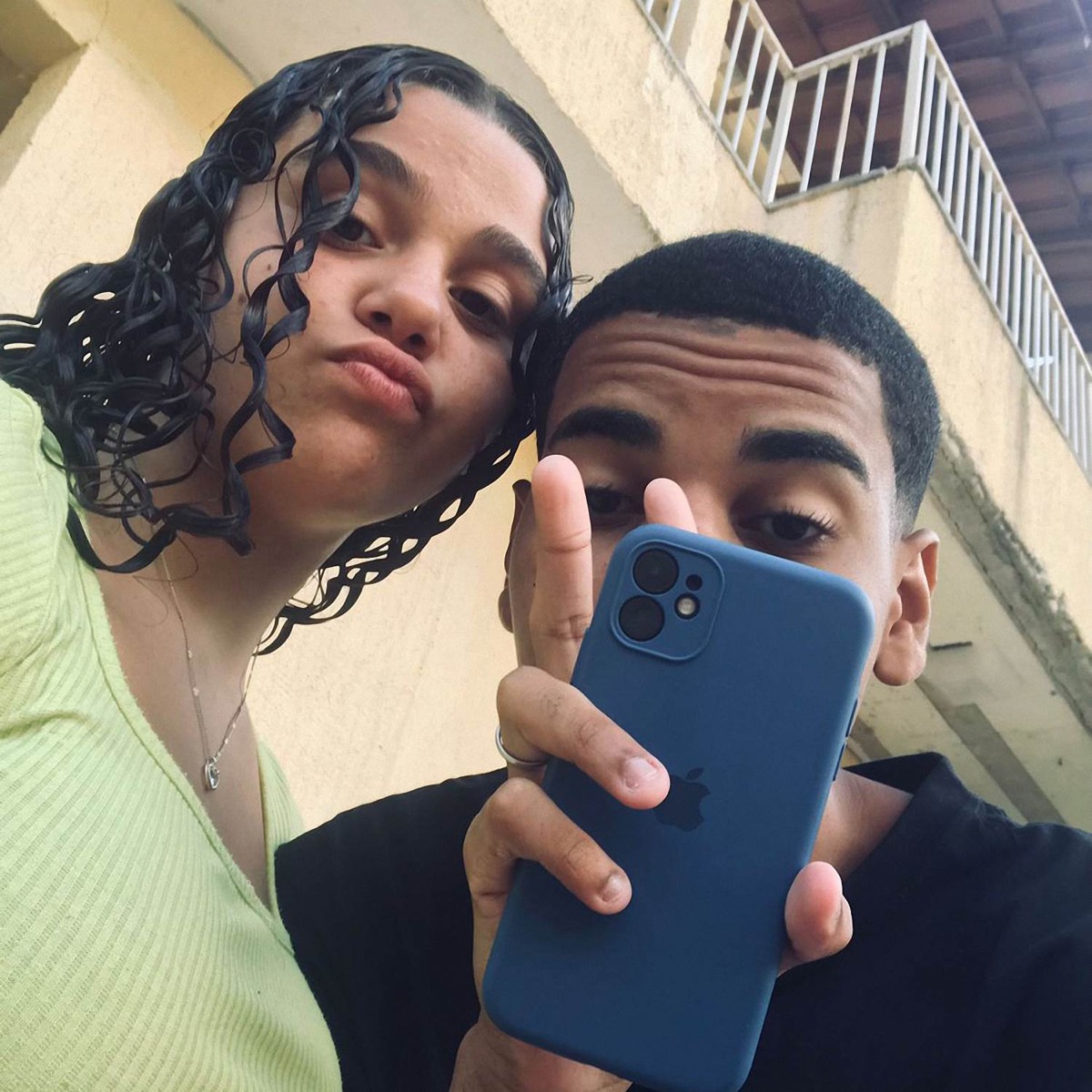 Nas Redes Sociais (Versão Funk RJ) - Single by ELYCE album cover