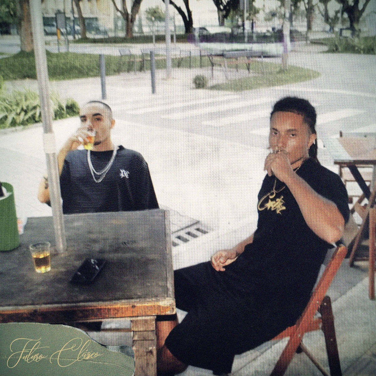 Futuro Clássico - Single by Chueiri, LONNMAR & pedrvso album cover