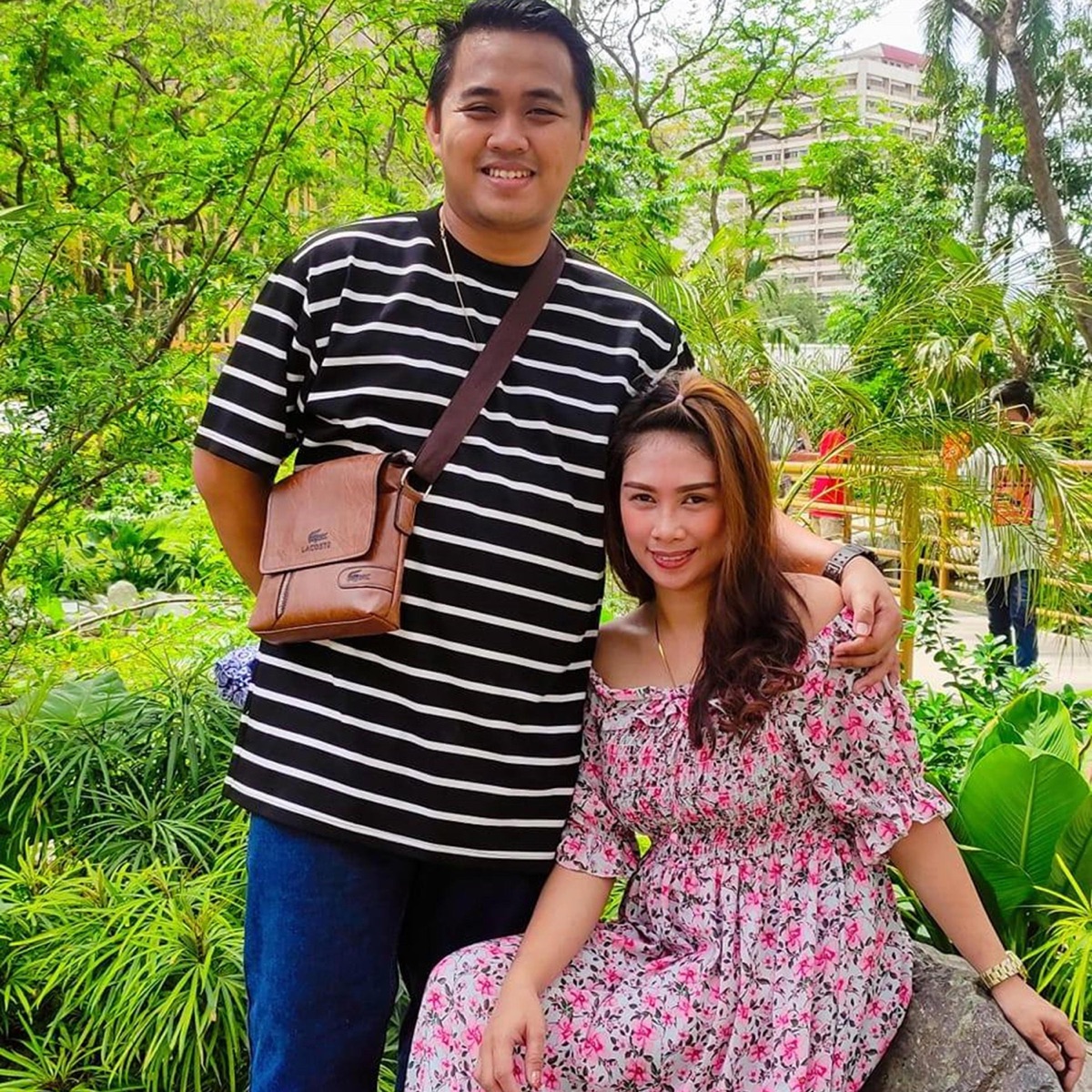 Mahal kita (feat. MikeCocha & Faye) - Single by Mannilla Music - Mike Cocha album cover