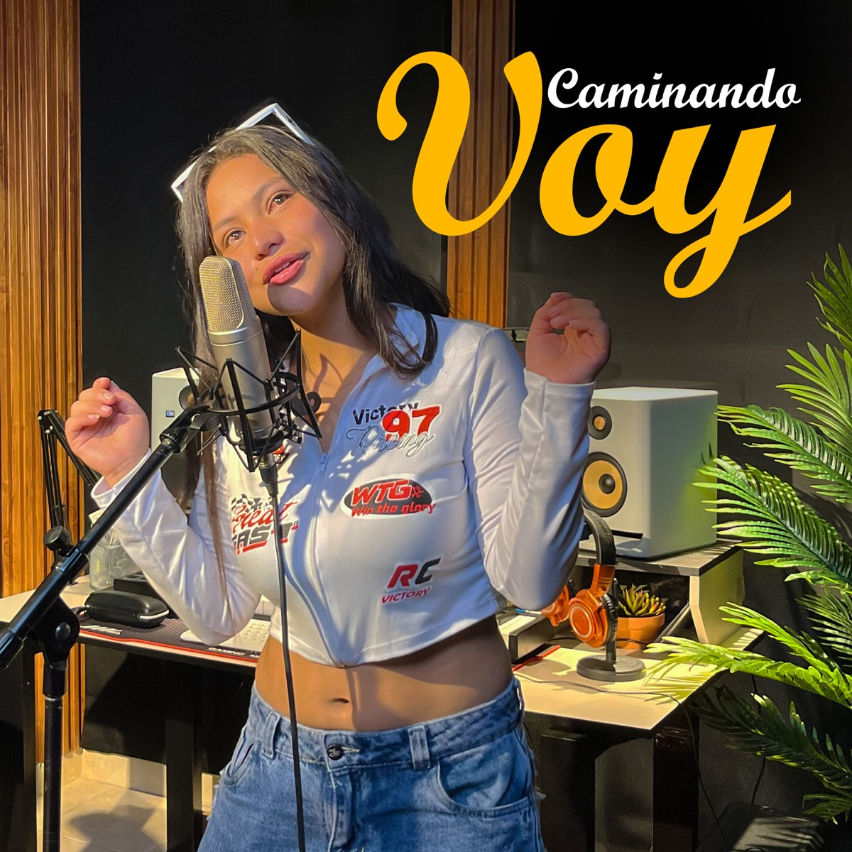 Caminando Voy (Acústico) - Single by Ezlamig, Alejo D MinD Oficial & Natural Beats album cover