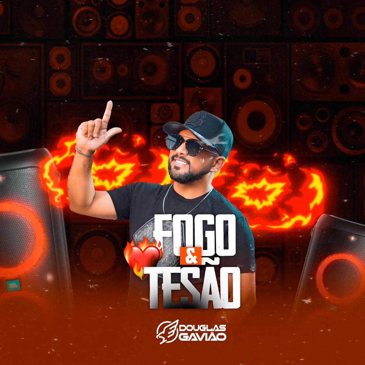 Fogo e Tesão - Single by Douglas Gavião album cover