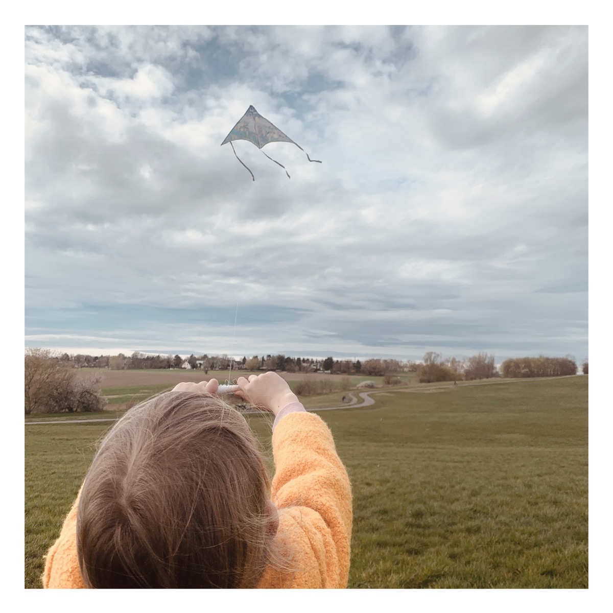 Halten - Single by Radiopilot album cover