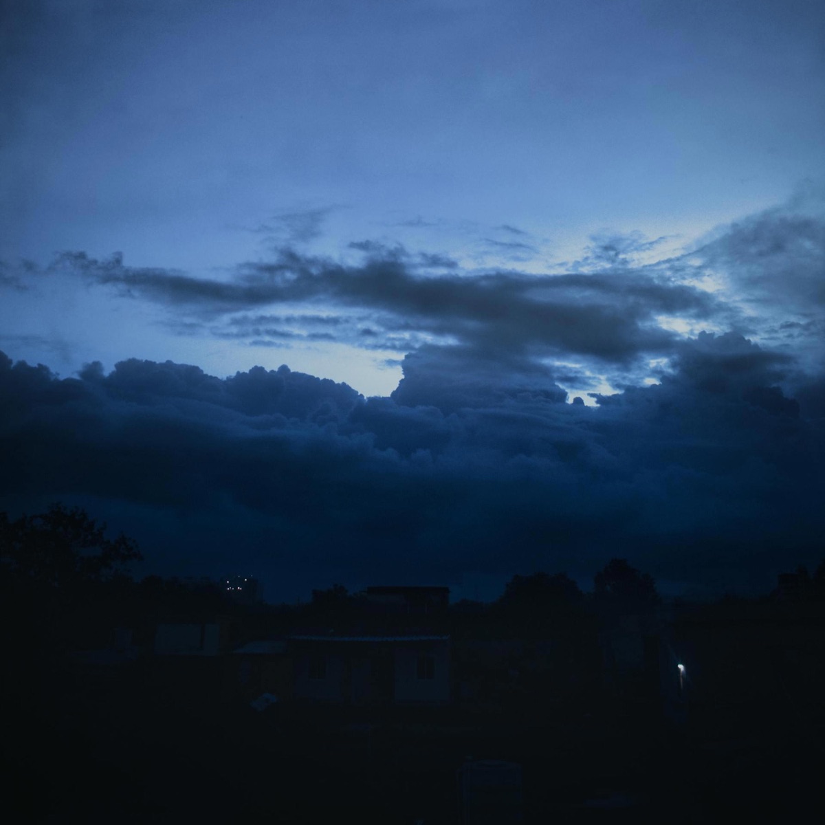 to the moon and back - Single by Mylesxiety album cover