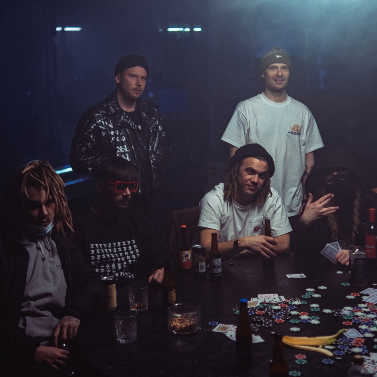Yks luoti (feat. Djangomayn, Tono Slono, Kimi Hendrix, Forrester & Visva) - Single by Chebaleba album cover