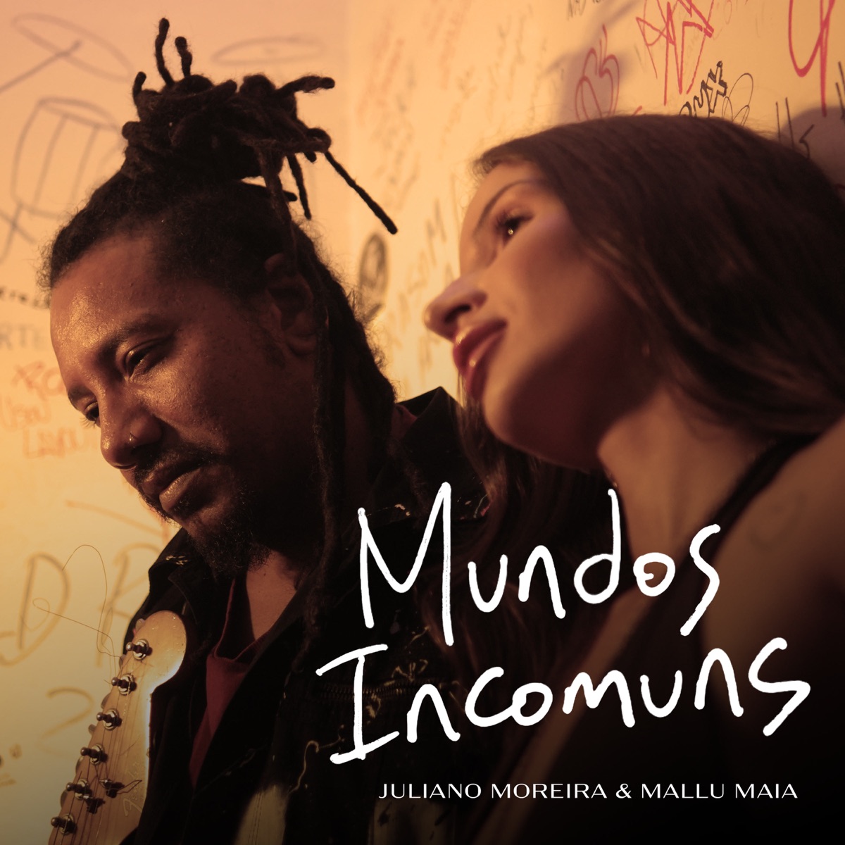 Mundos Incomuns - Single by Juliano Moreira & Mallu Maia album cover