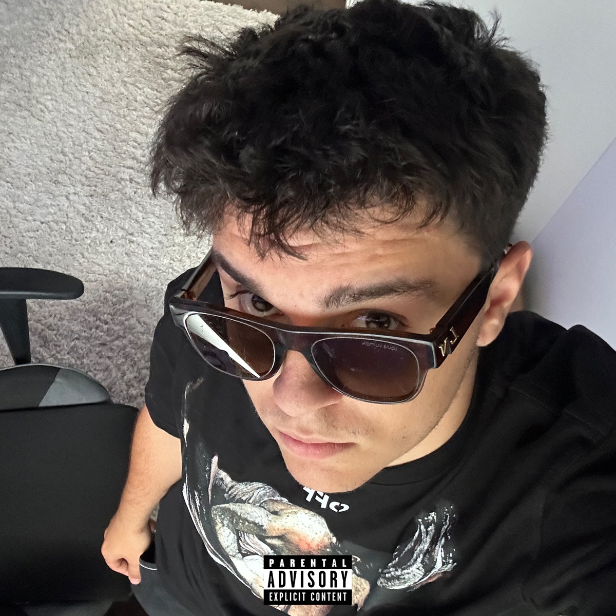 L V - Single by Yo Oli, Lot808 & Razgonov album cover