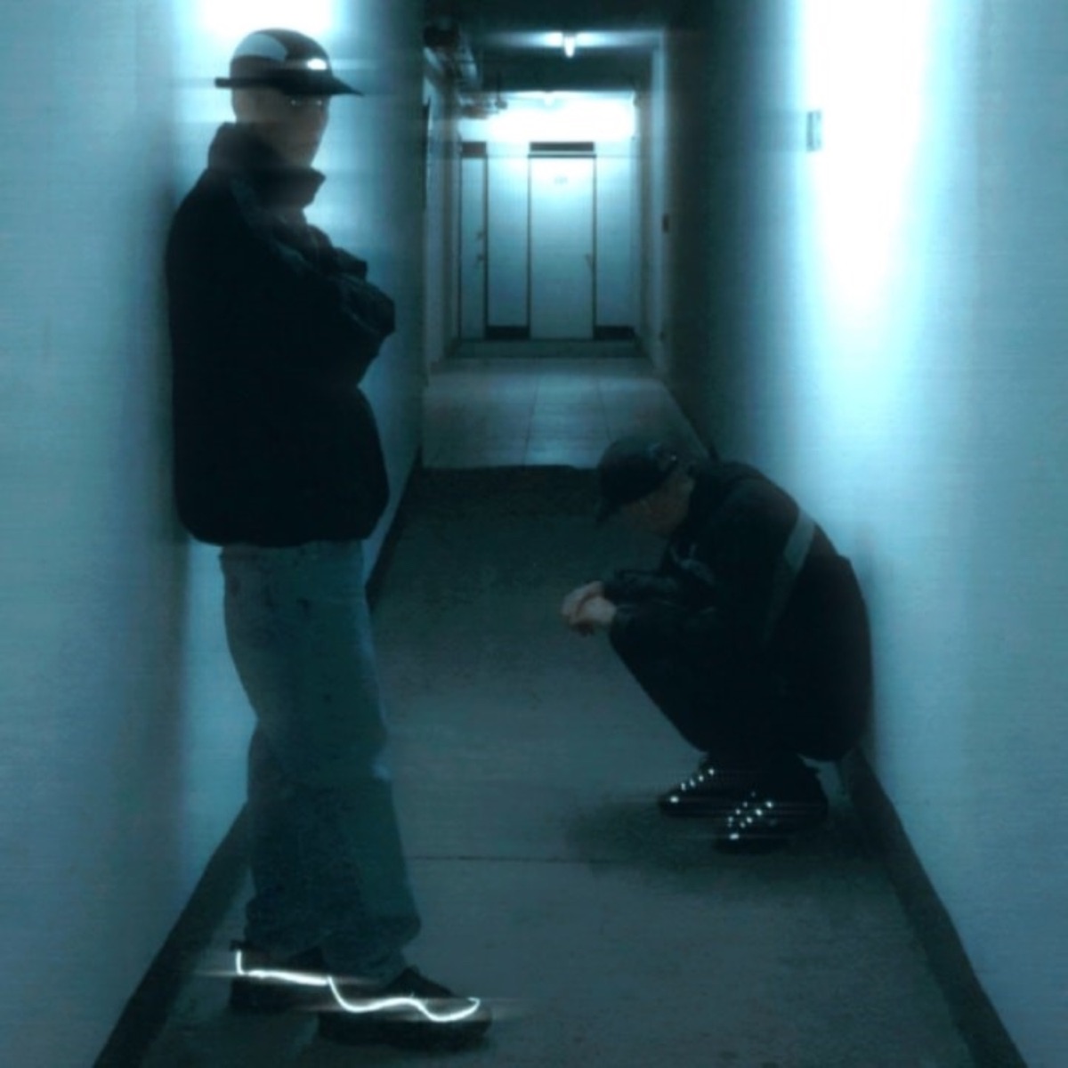 Crisis (feat. FlakoPodrioo0 & Noveroyy) - Single by Radjaa album cover