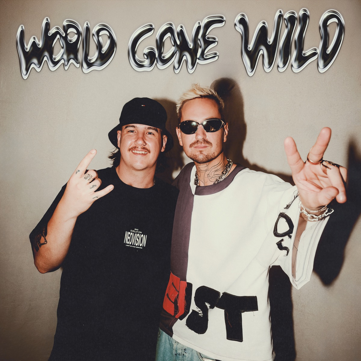 World Gone Wild (feat. Sam Martin) - Single by Robin Schulz & CYRIL album cover