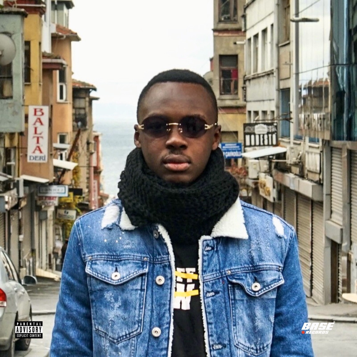 Nouvelle Icône - EP by Reez 9.4 album cover