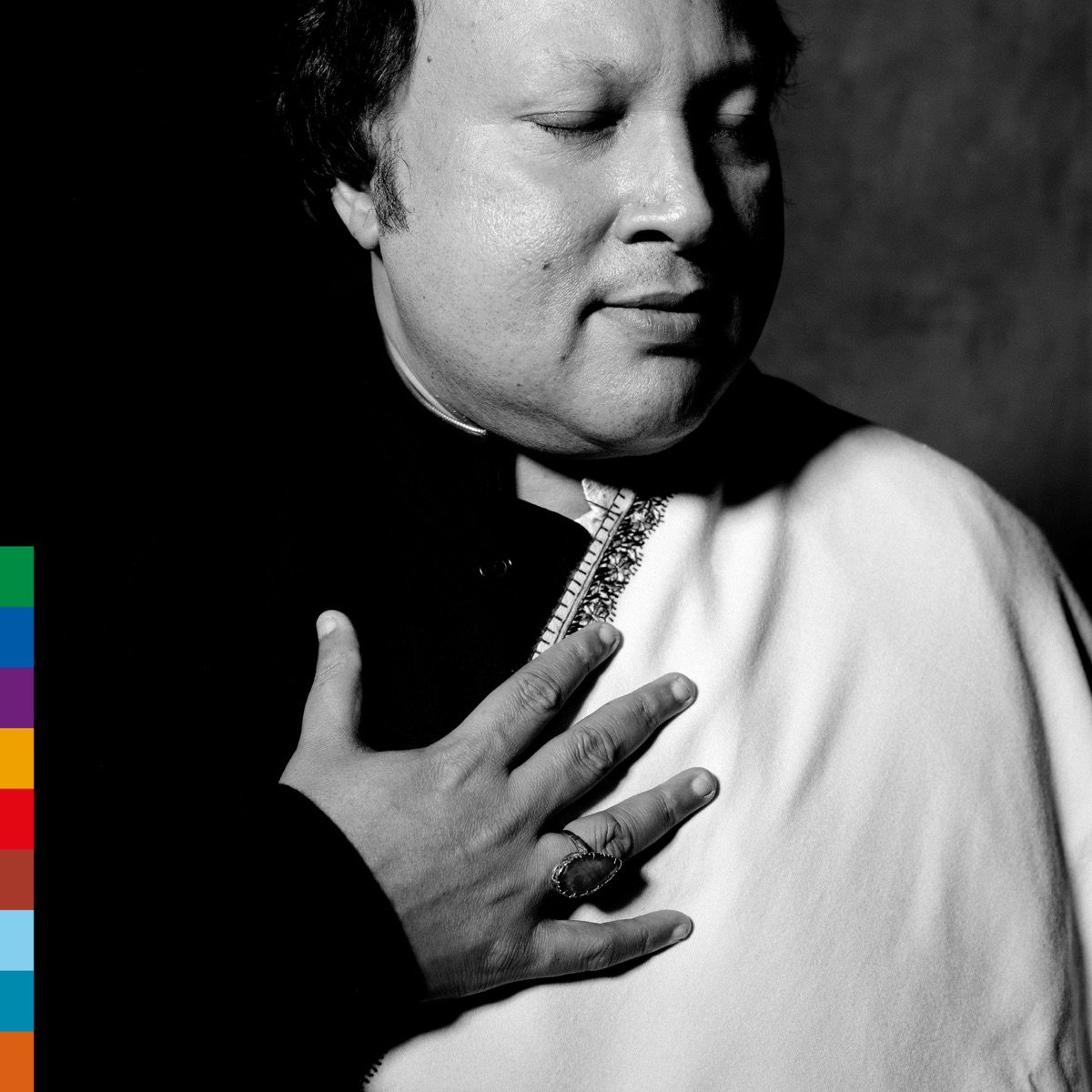 Chain of Light by Nusrat Fateh Ali Khan album cover