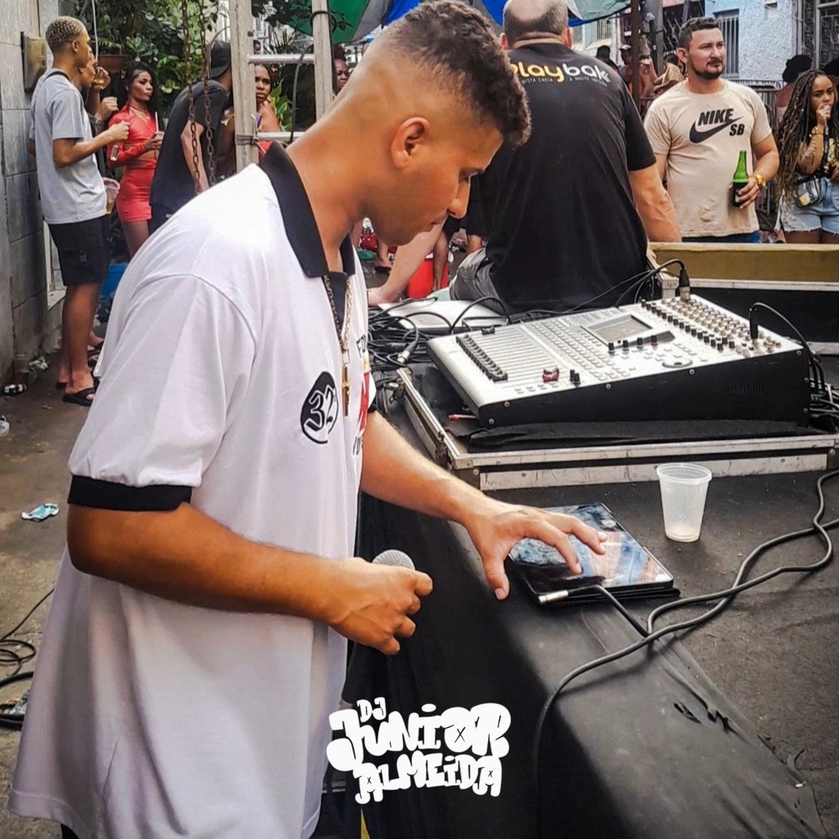 Equipe Caos do Complexo da Liberdade - Single by DJ Junior Almeida & DJ Chokito Rlk album cover