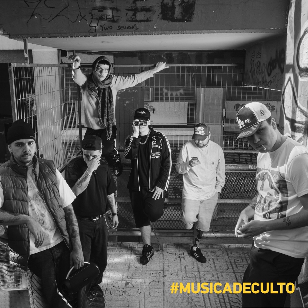 #MUSICADECULTO (feat. Caeiro & Henry Hyde) - Single by Senda Nostalgia, HateuTomi, Fabi Kane & Bandido Boi album cover