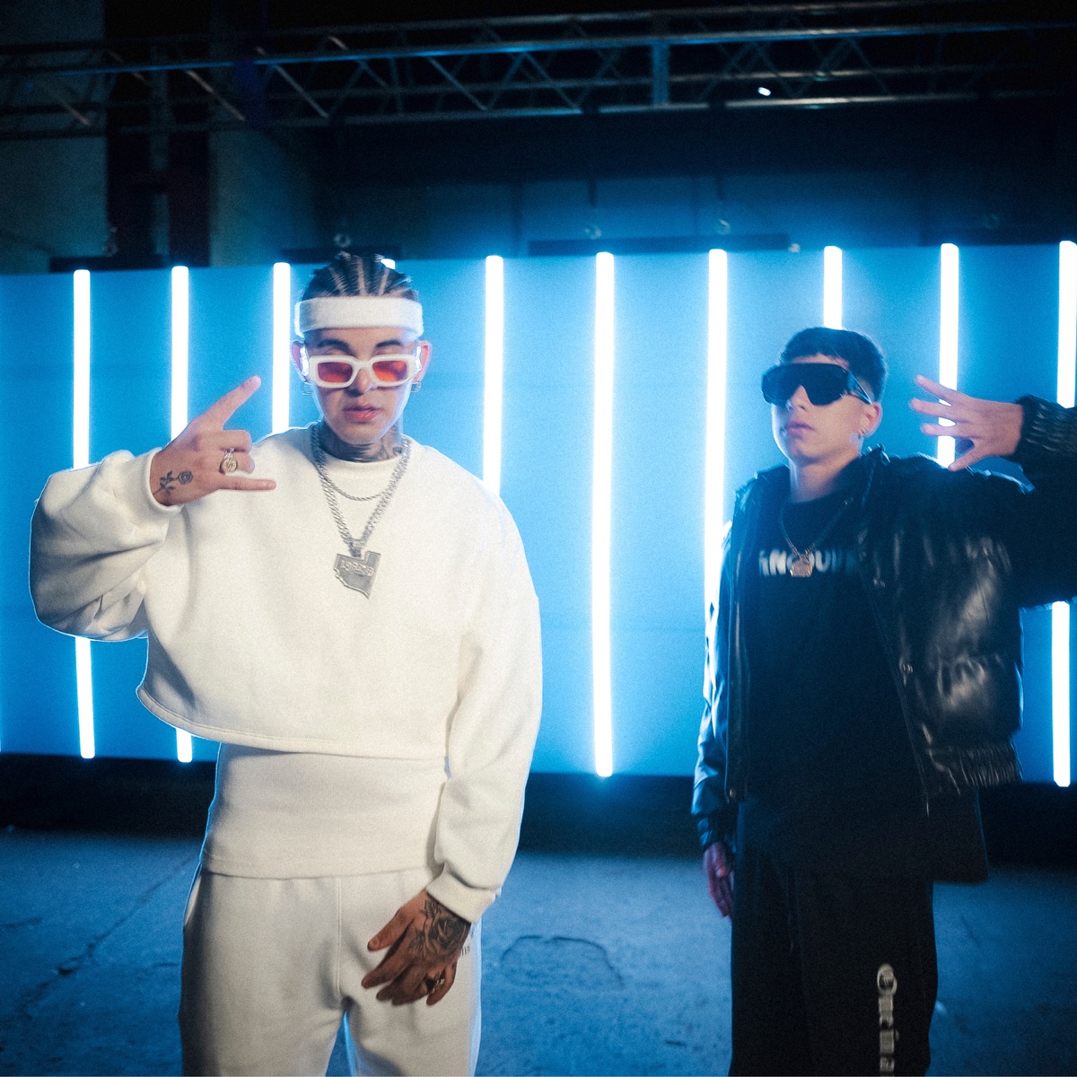 Nunca Sola - Single by Gabbi La G & El Sosa album cover