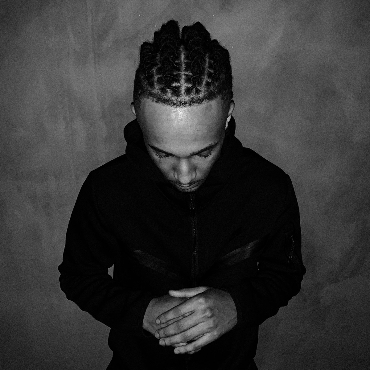 Fama (feat. Yolfloy & lizka) - Single by Fluiuwater album cover