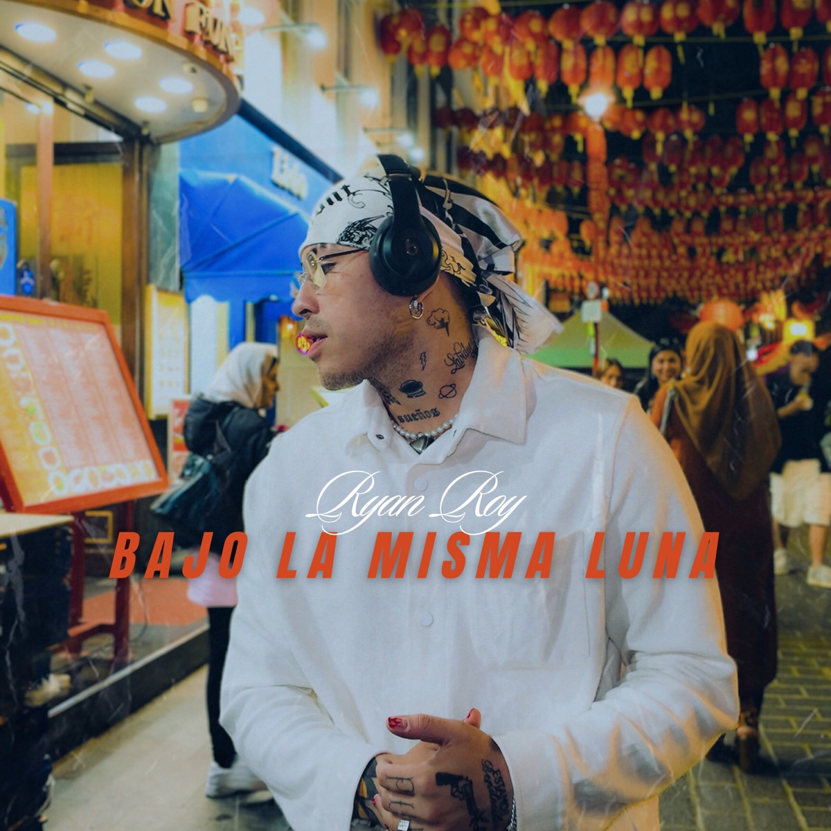 Bajo La Misma Luna - Single by Ryan Roy album cover