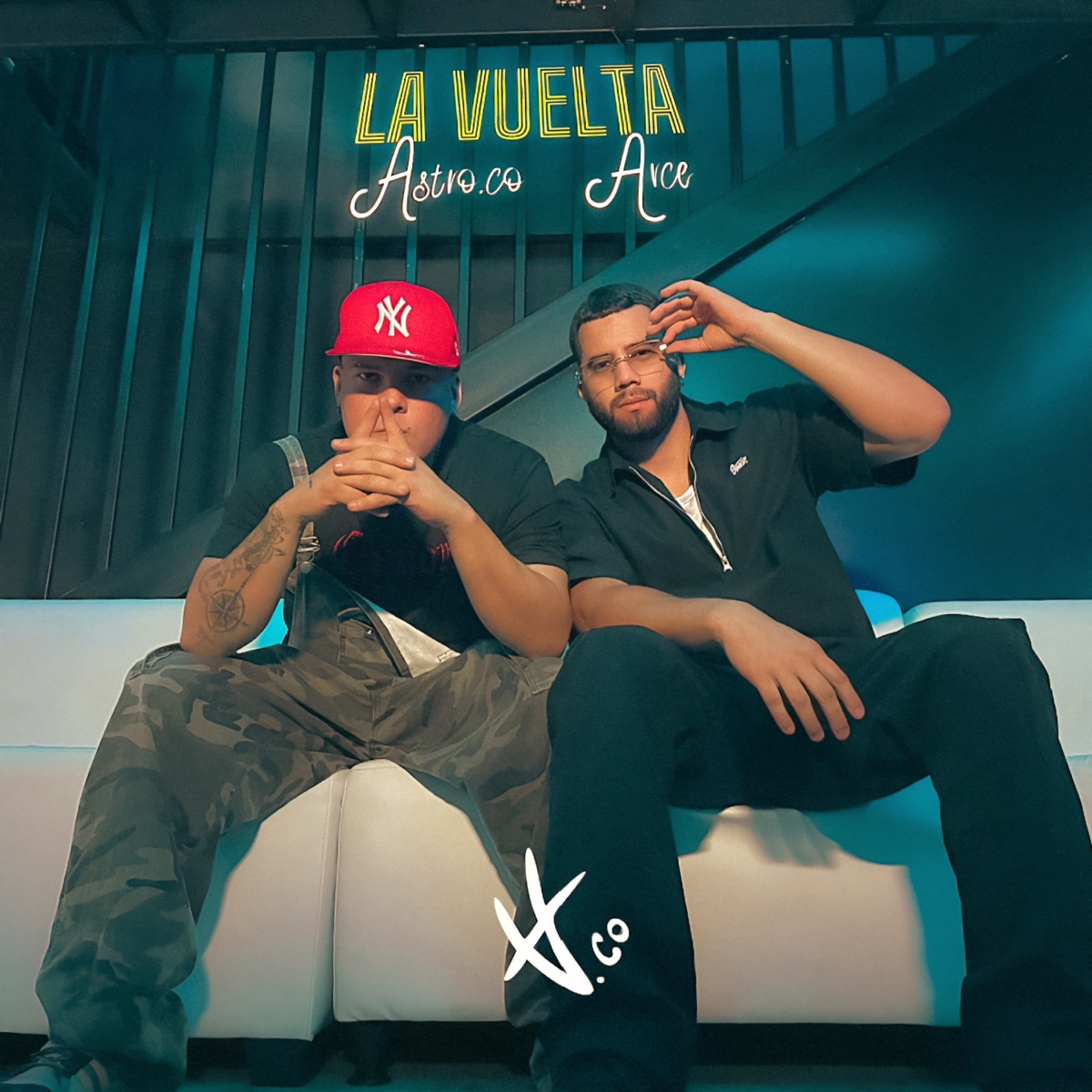 LA VUELTA - Single by Arce & Astro.co album cover