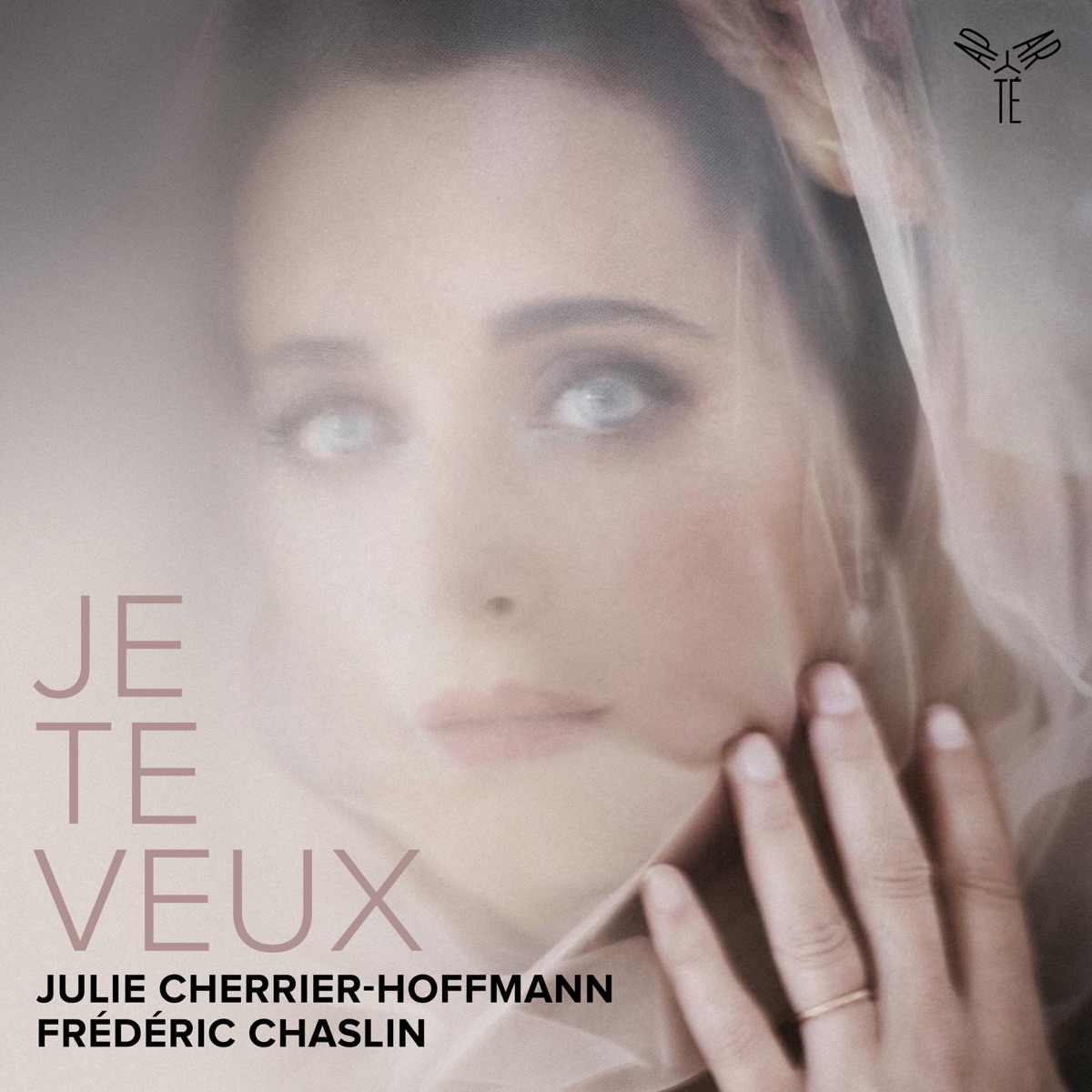 Je te veux ! by Julie Cherrier-Hoffmann & Frédéric Chaslin album cover