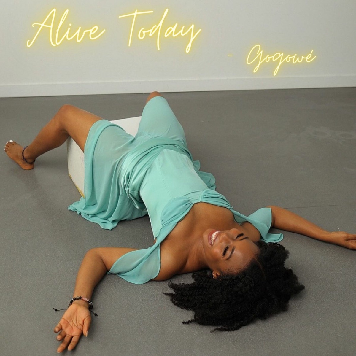 Alive Today - Single by Gogowé album cover