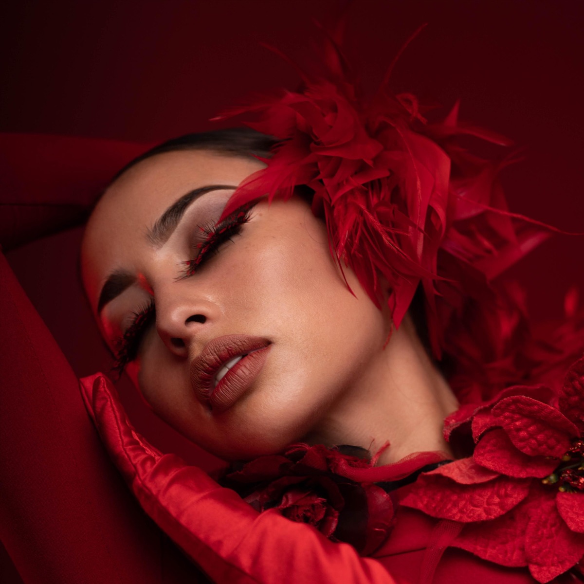 FUEGO ETERNO - Single by Daniela Mrly album cover