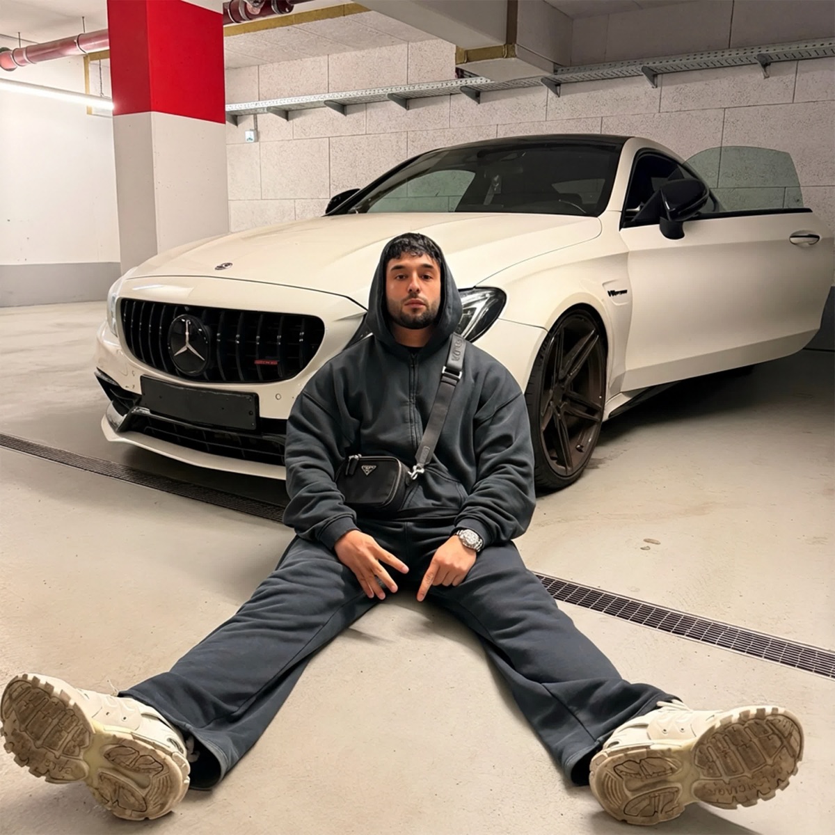 Offiziell - Single by Chino41 & MotB album cover