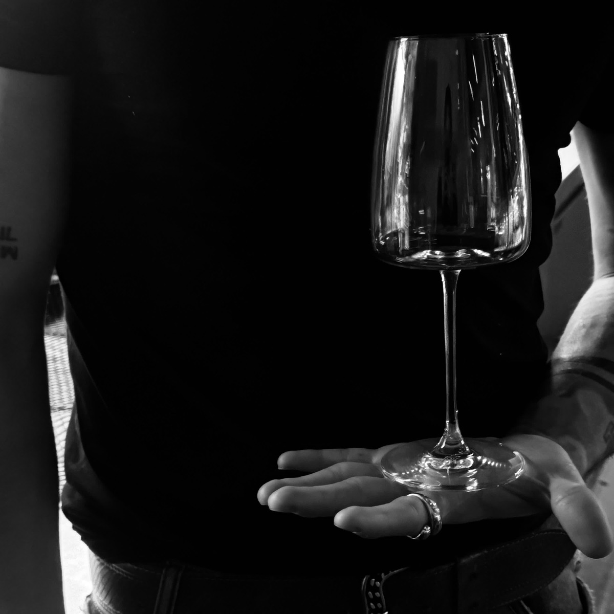 Drinks - Single by Ozzy & Supergerne album cover