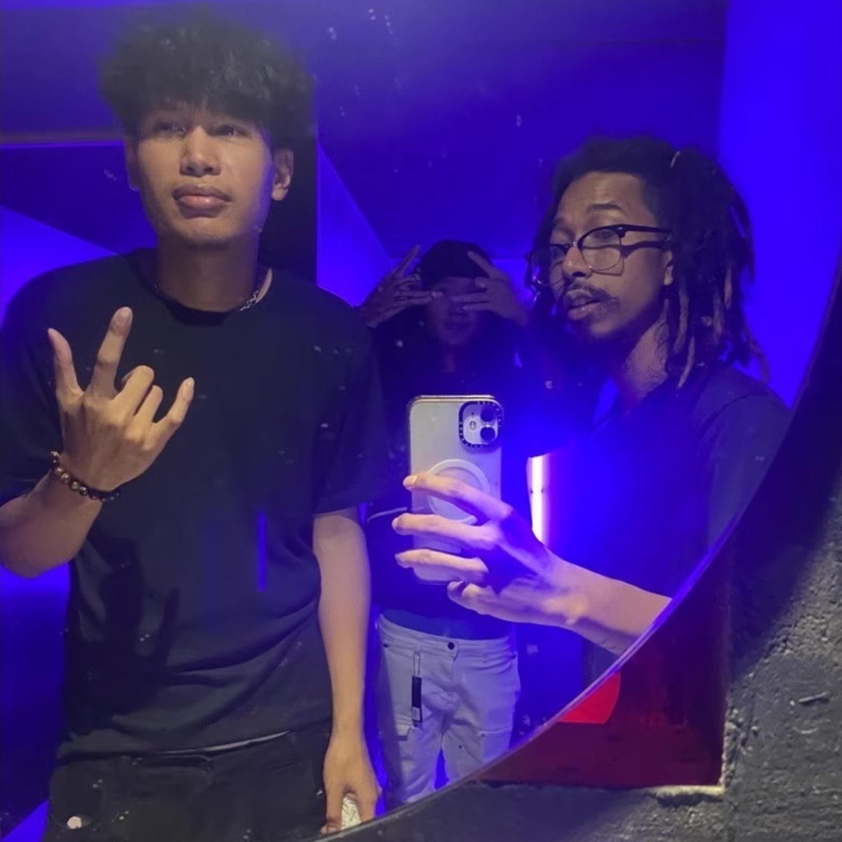 ตาจะหลับ (feat. ANUWEiAN & BookBoy) - Single by DEK32K album cover