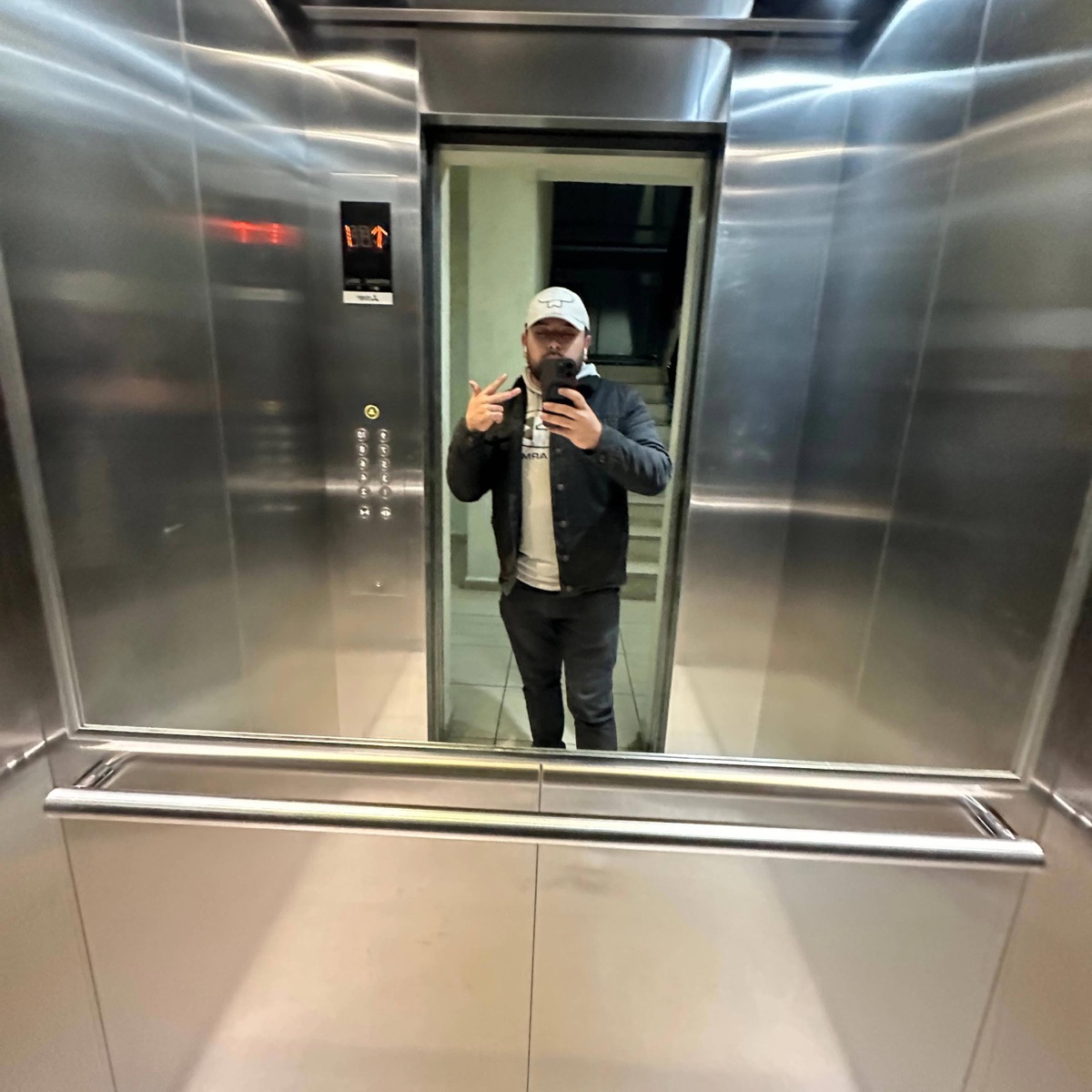 Salazar (Finge) - Single by Enrique Salazar album cover