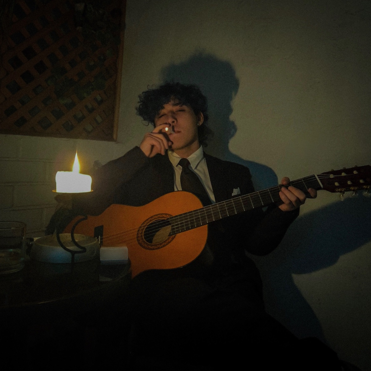 ENTRE EL VAPOR Y EL HUMO - Single by Low Bassti album cover