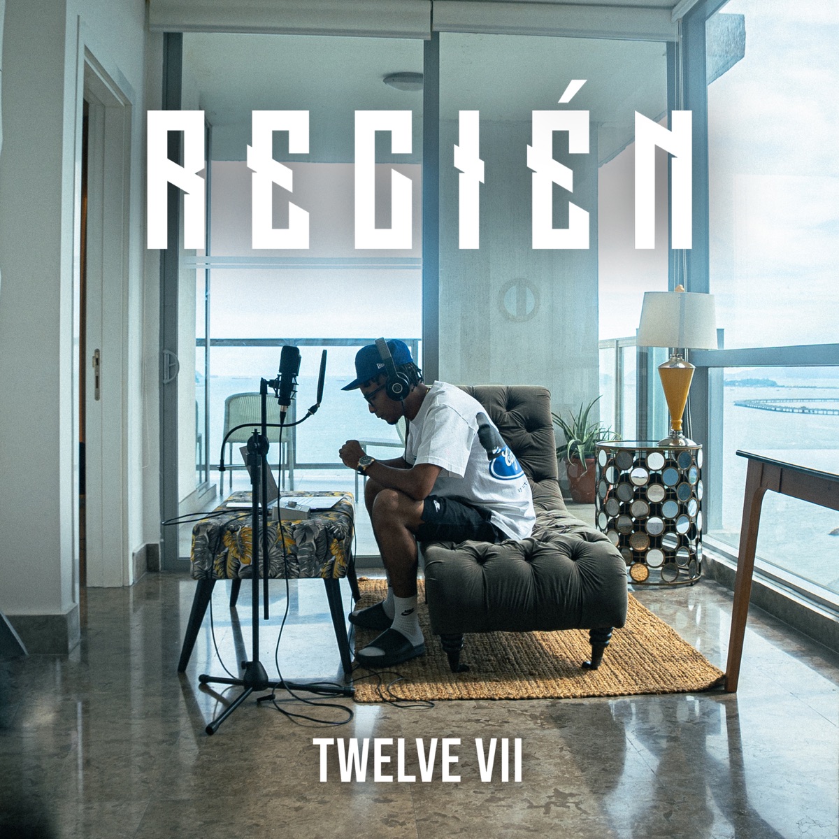 Recién - Single by Twelve VII album cover