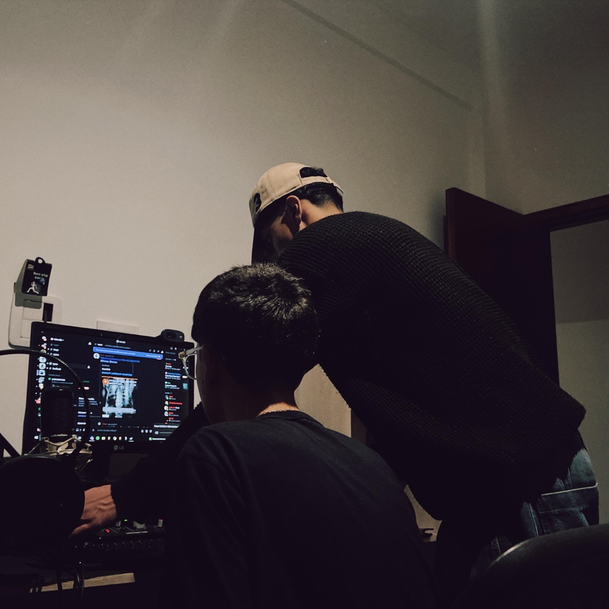 +18 (feat. Rotten Kalus) - Single by flexon & 08joa album cover