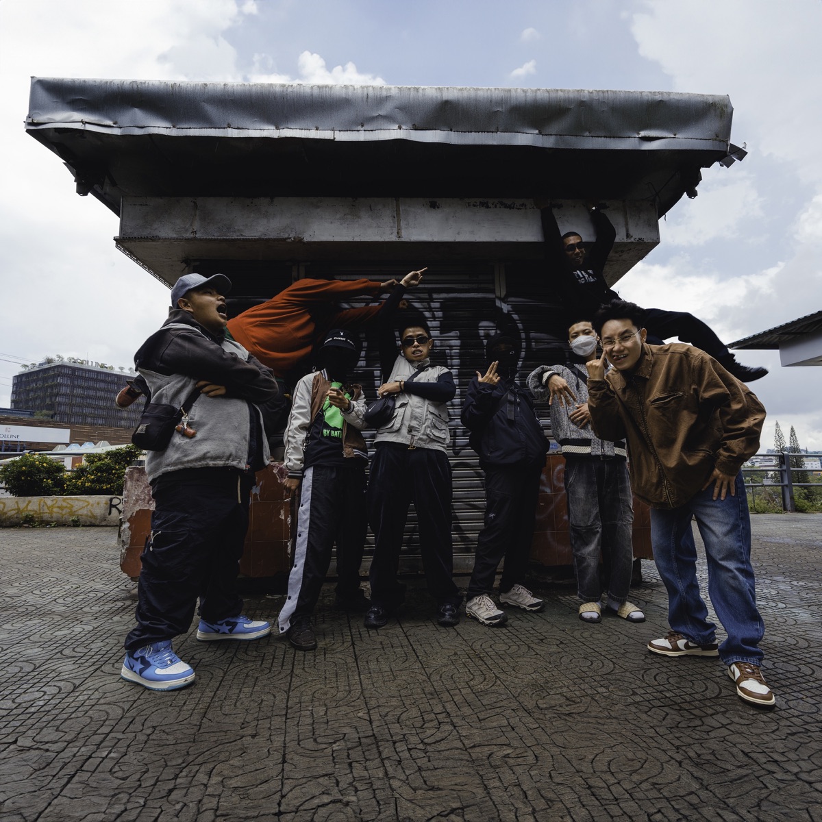 Vẫn Là Tao - Single by GepolyG, UYN & Xám album cover
