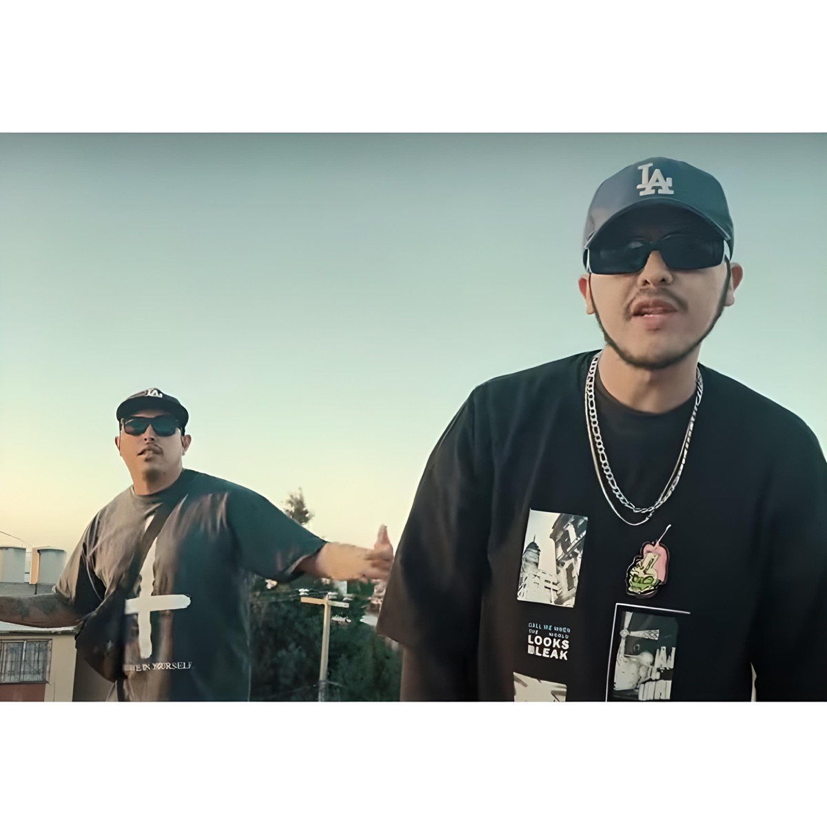 PRECAUCIÓN (Mira quién llegó) [feat. Padre Santo] - Single by Enfack Lira album cover