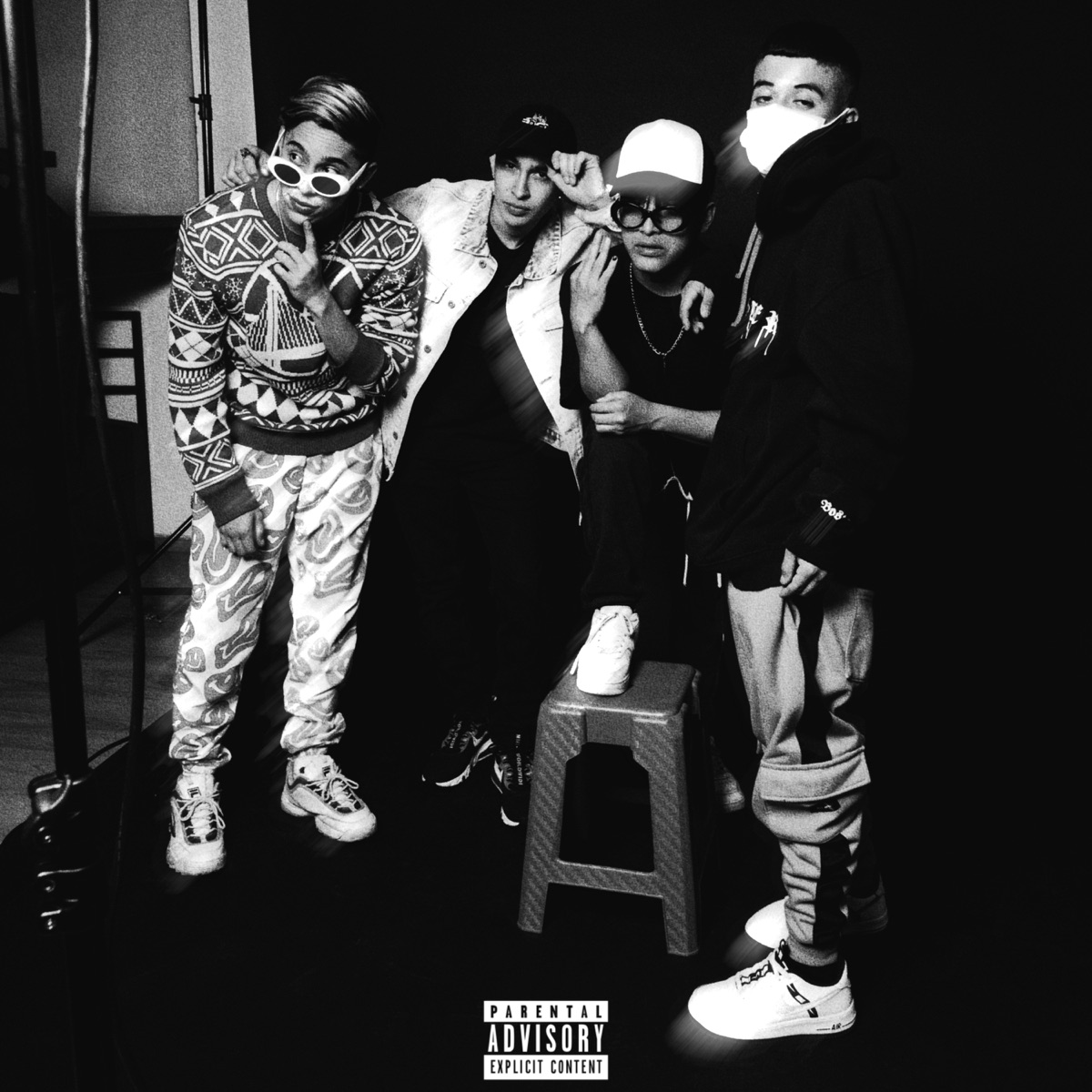 Muñeca de Mattel (feat. Young Gang, Gedec, R Primo & Tabo) - Single by Cheva & Vida Robot album cover
