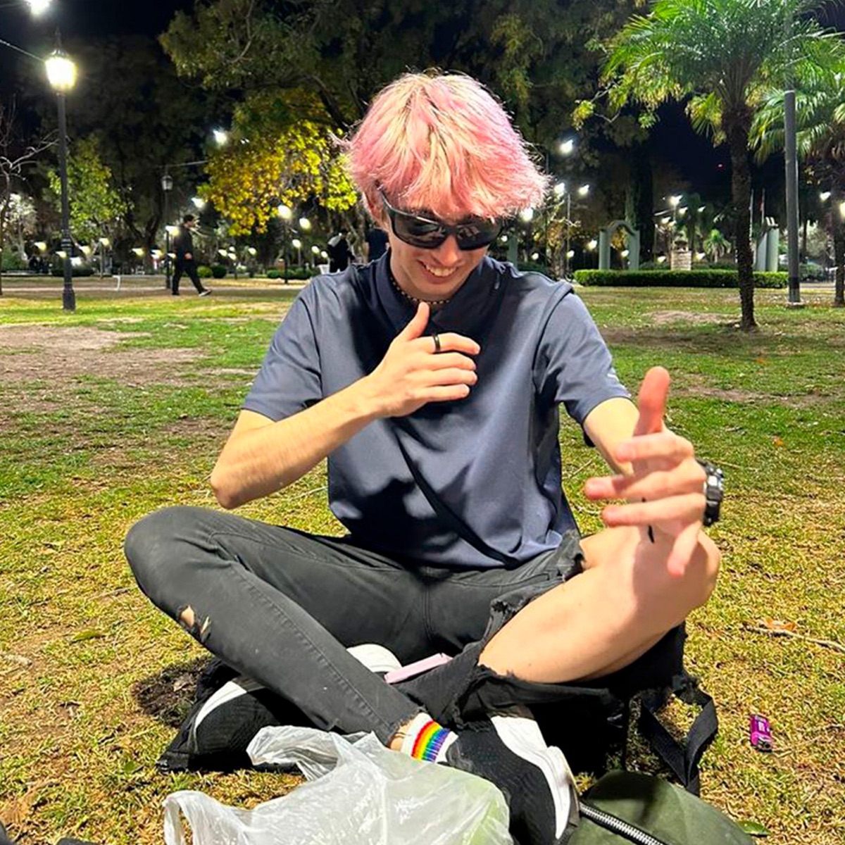 Crayones & Friends - Single by Comodín album cover