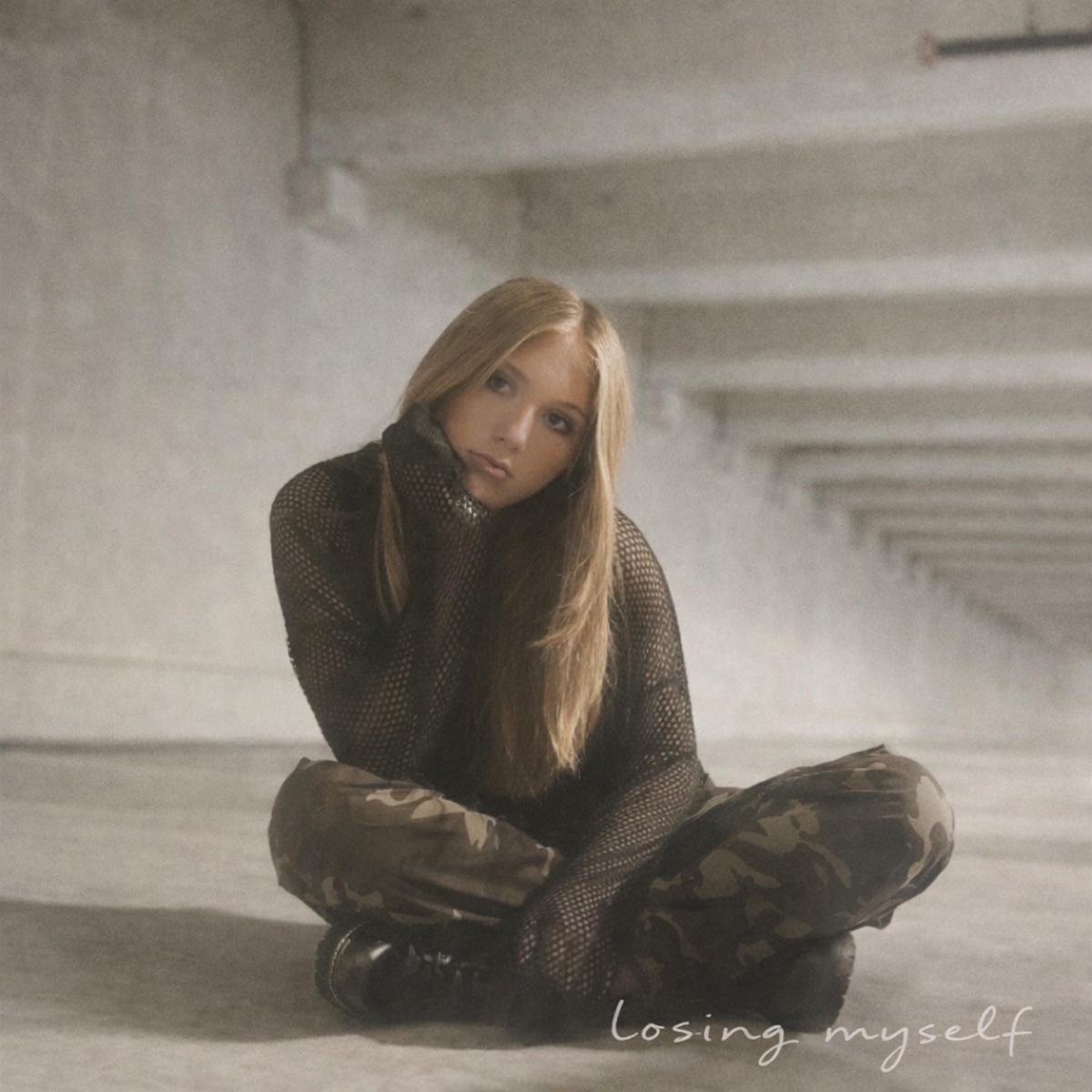 losing myself - Single by Kennedy Bane album cover