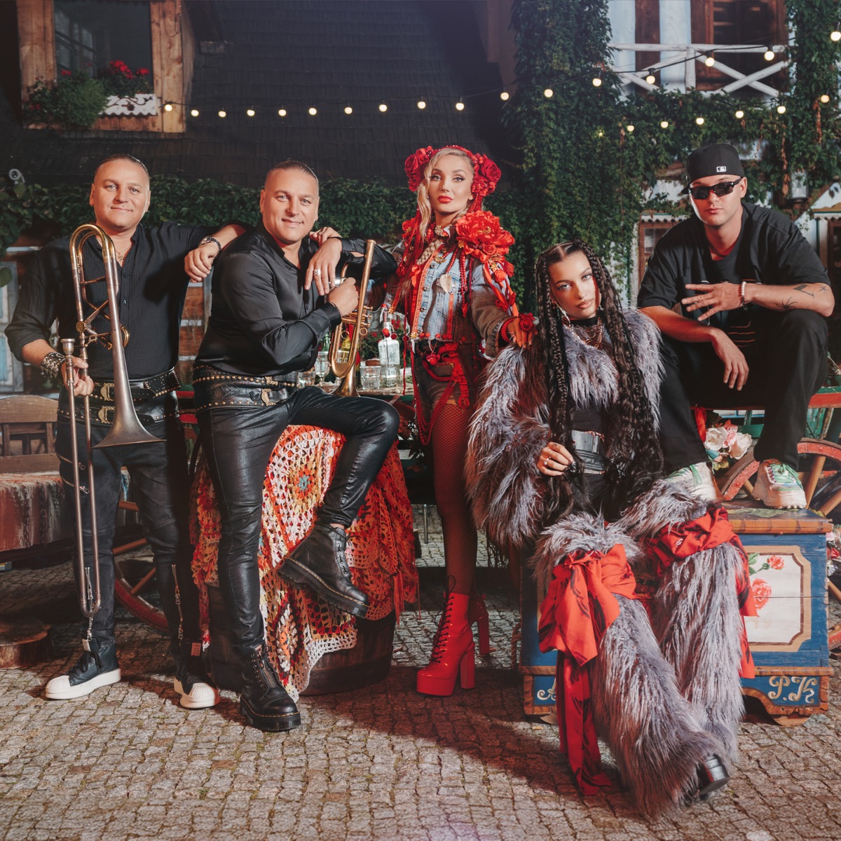 Czym chata bogata (feat. Donatan & GOLEC UORKIESTRA) - Single by Cleo, Viki Gabor & Wac Toja album cover