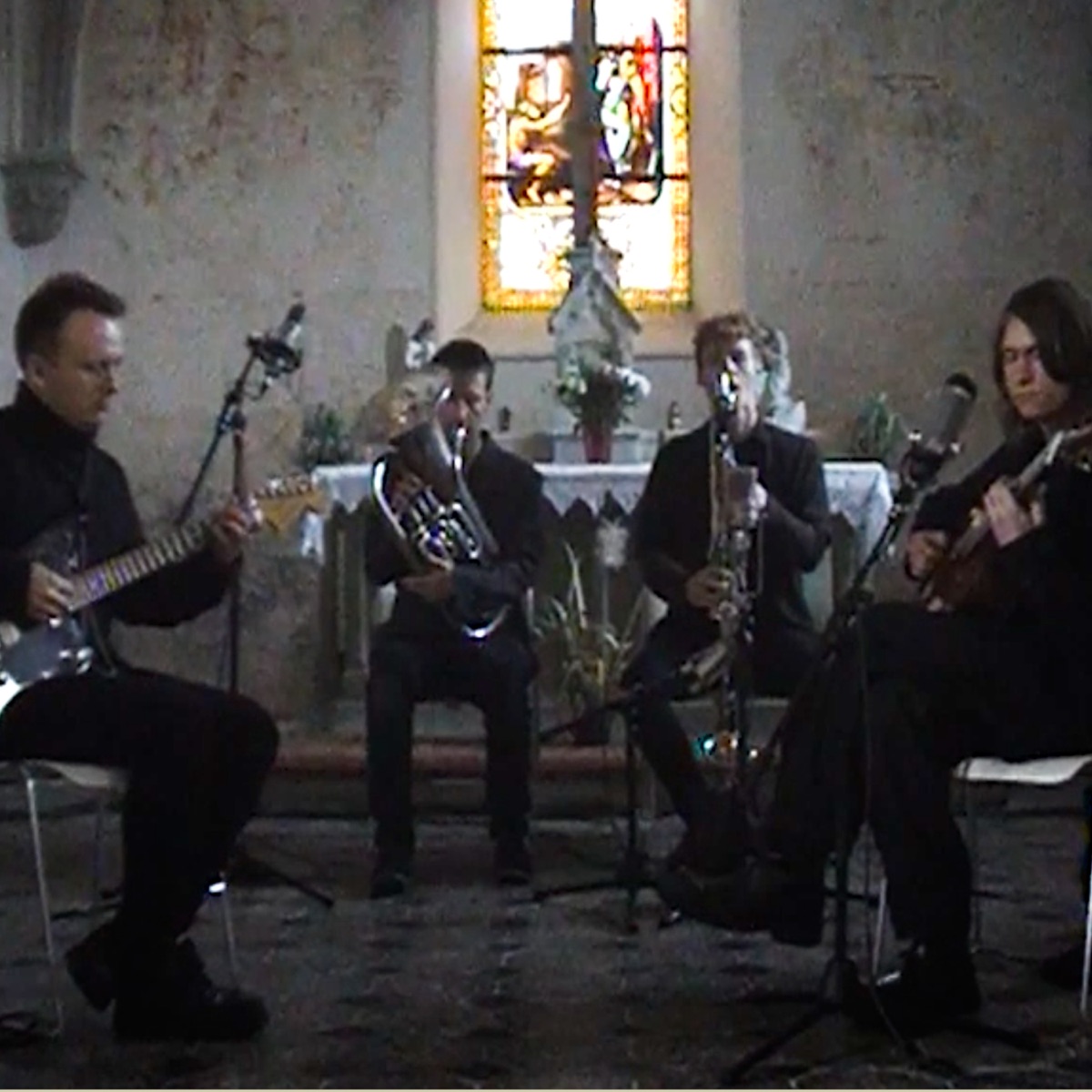 At Église Saint-Martin des Champs - Single by Minua album cover
