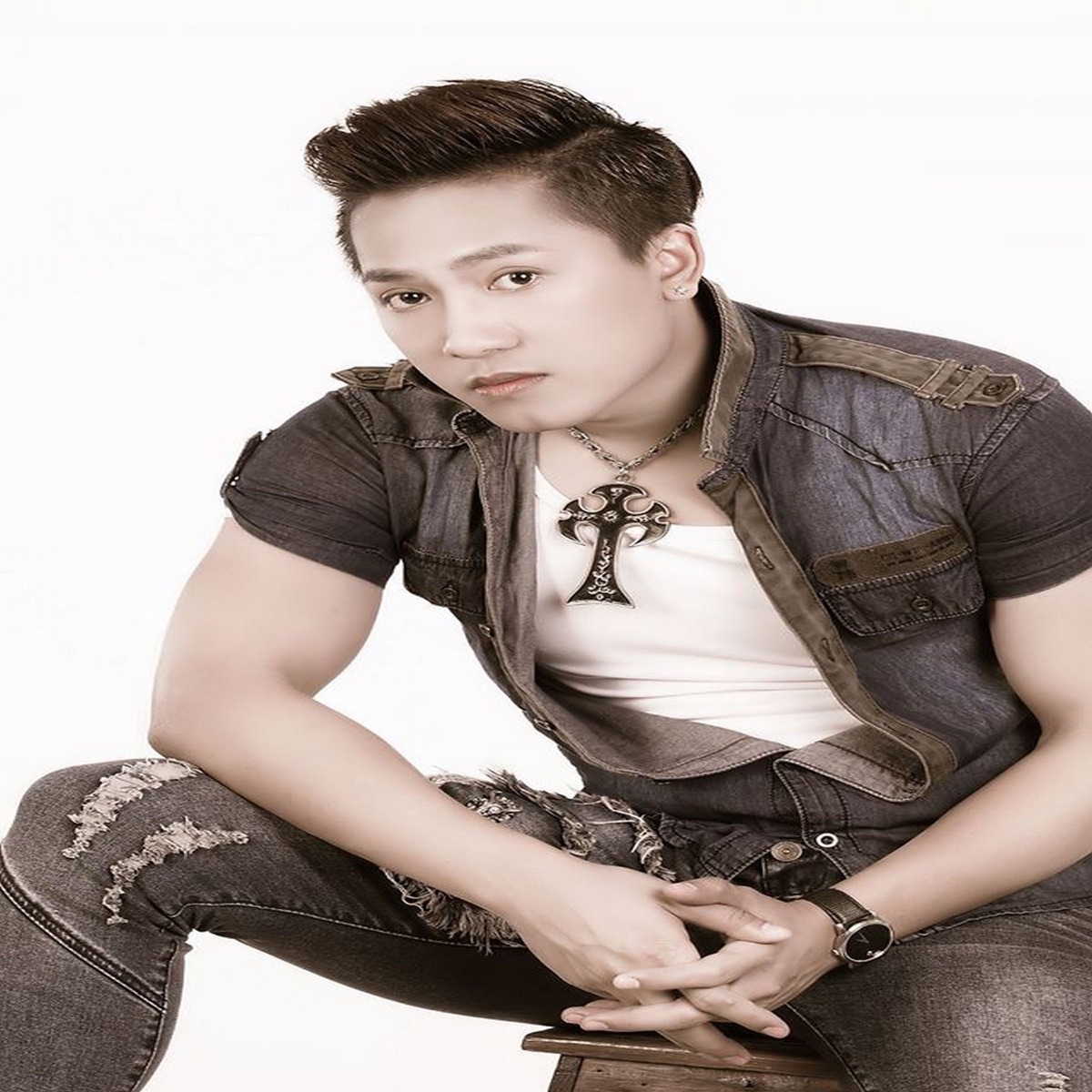 Anh Muốn Yêu by Châu Khải Phong album cover