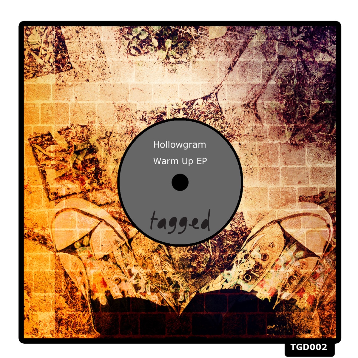 Warm Up EP by Hollowgram album cover